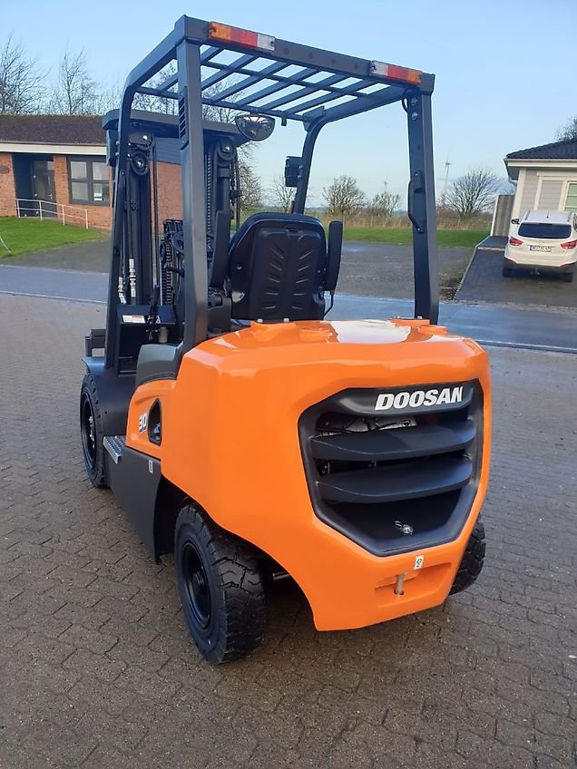 Chariot élévateur DOOSAN D30 NXP – Image 13