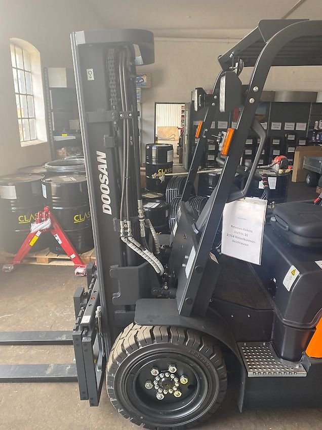Chariot élévateur DOOSAN D30 NXP – Image 5